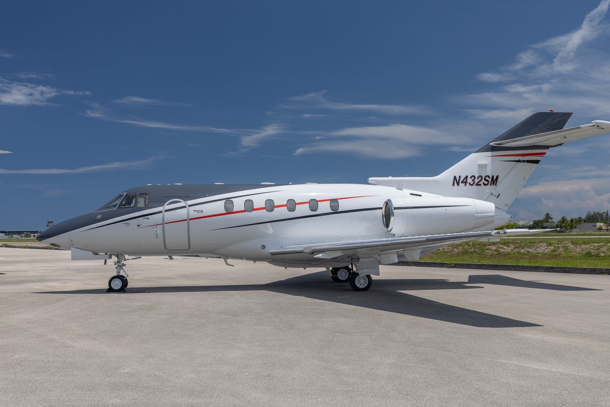 Hawker 800XP N432SM