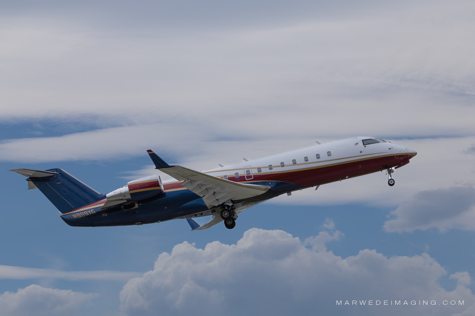 Bombardier CRJ N999YG