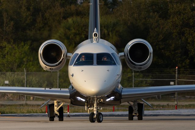Embraer Phenom 300 N395FX