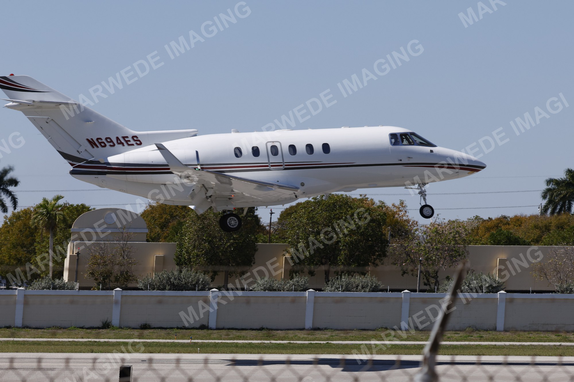 Hawker 800XP N694ES photographed at KBCT on 2026-03-22