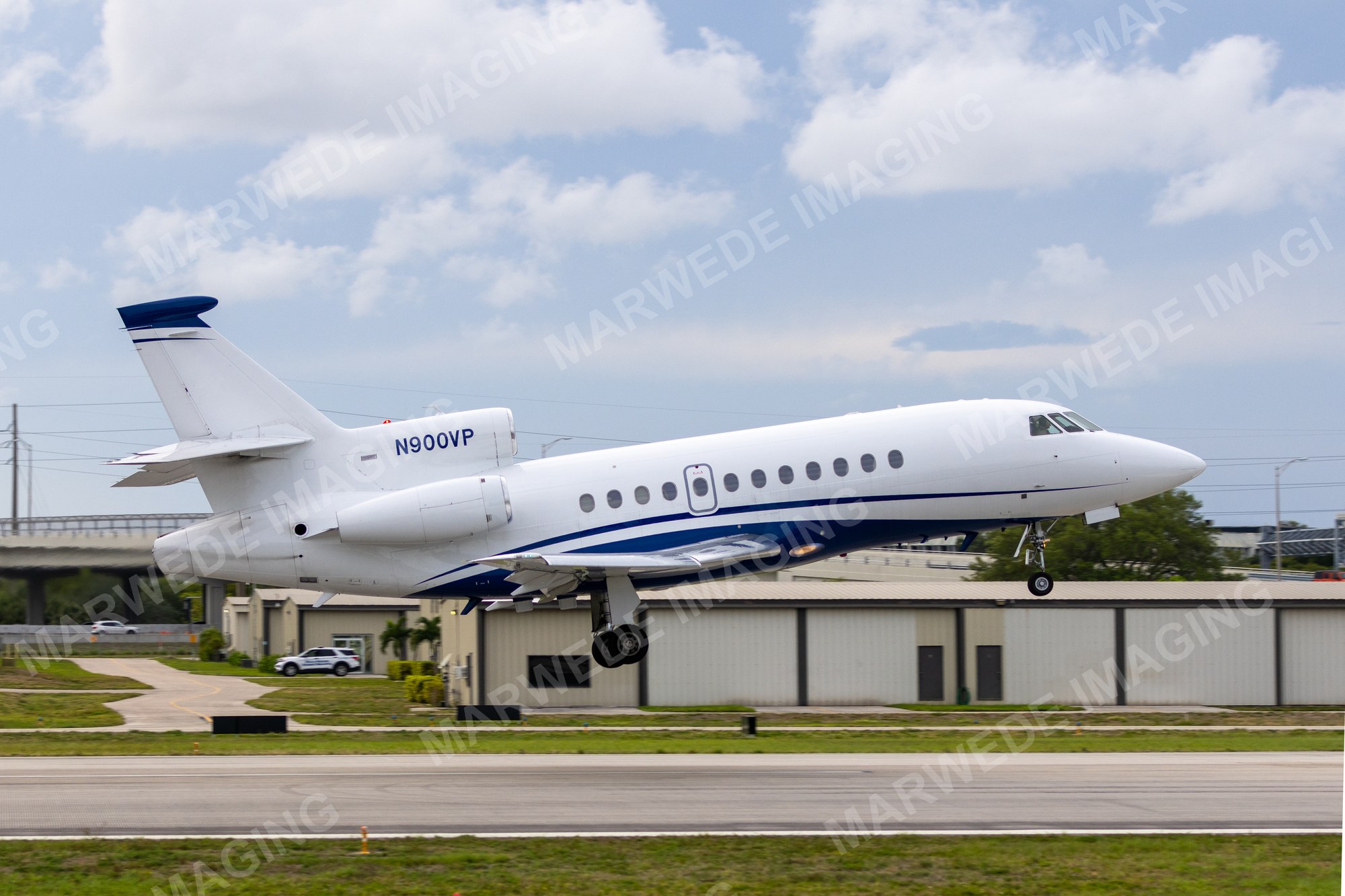 Dassault Falcon 900 N900VP photographed at KBCT on 2025-05-11