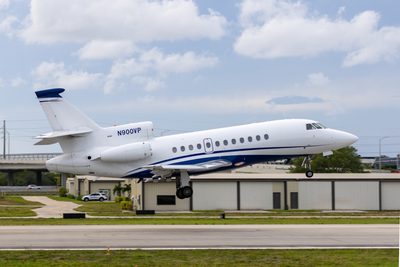 Dassault Falcon 900 N900VP